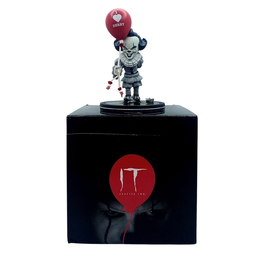 Q-Fig IT: Chapter 2 Limited Edition Black & White Pennywise 0098/1000